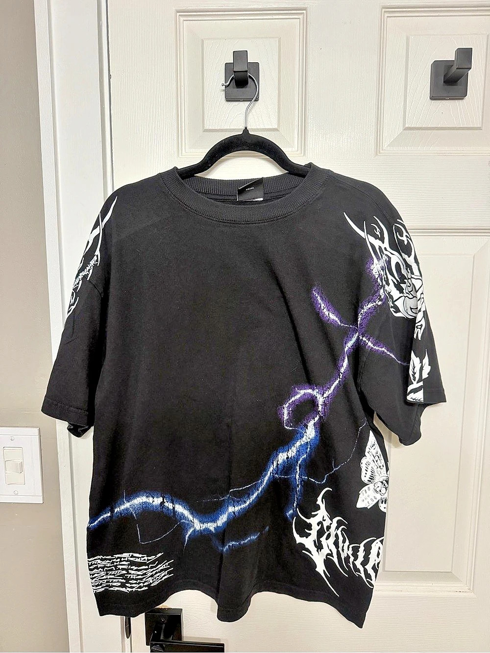 Civil Regime Graphic Short Sleeve Tee in Black & Purple Small